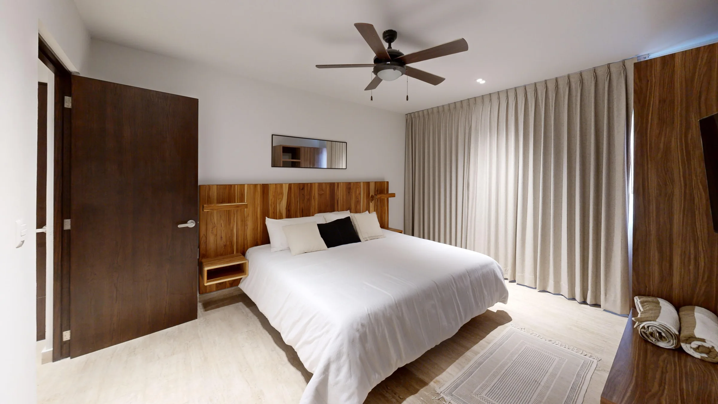Showroom · sample bedroom photo